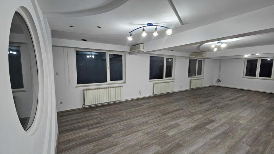 Inchiriez Spatiu zona linistita. - 2