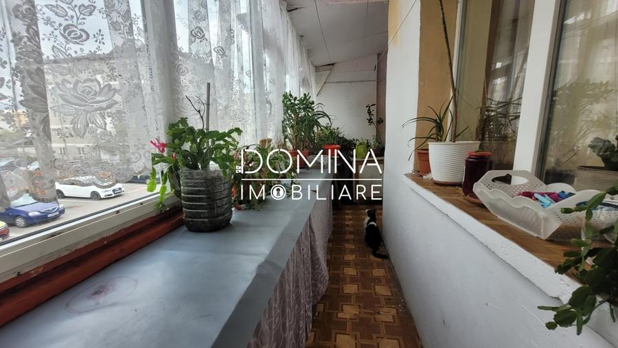 Vânzare apartament 4 camere, etajul 1, strada Nicolae Titulescu - 7