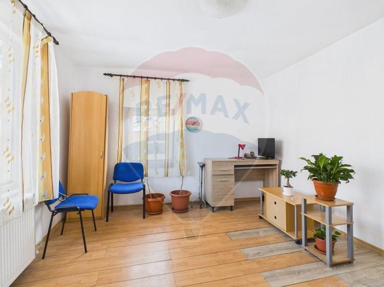 De vanzare| Casa cu teren | 300 mp | Rahova - 1