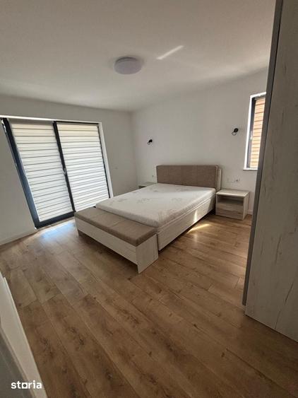 Casă cu 4 camere cu Teren 400 Mp în Centura