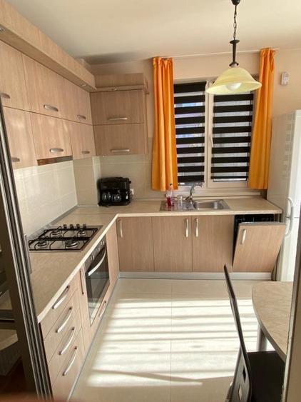 Apartament cu 3 camere, zona CBC si Royal school - 4