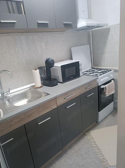 Inchiriez ap.1 cam. - 5