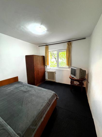 Apartament cu 2 camere decomandat în Podul de Fier