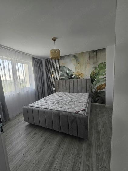 Apartament cu 3 camere semidecomandat în Obcini