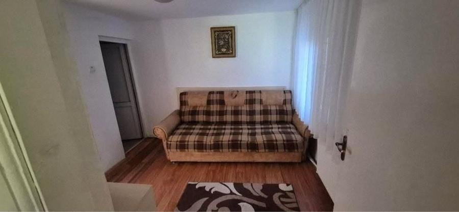 Casă cu 2 camere în Central