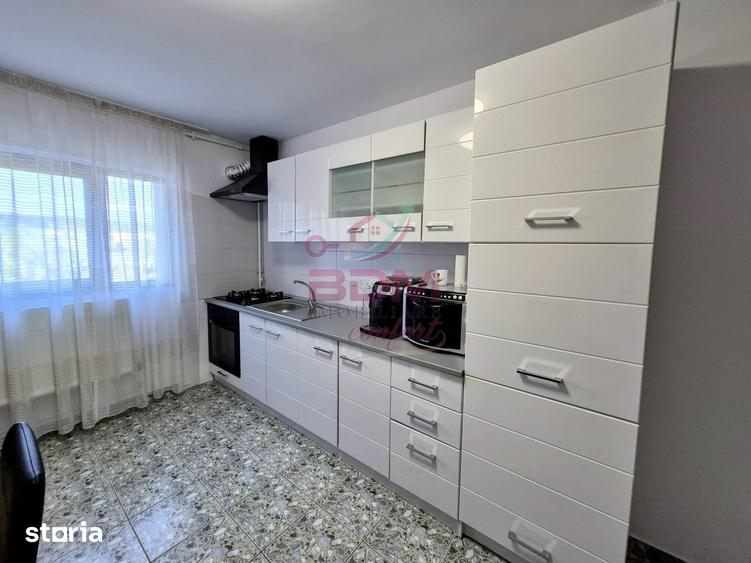 Apartament cu 3 camere decomandat în Micro 1