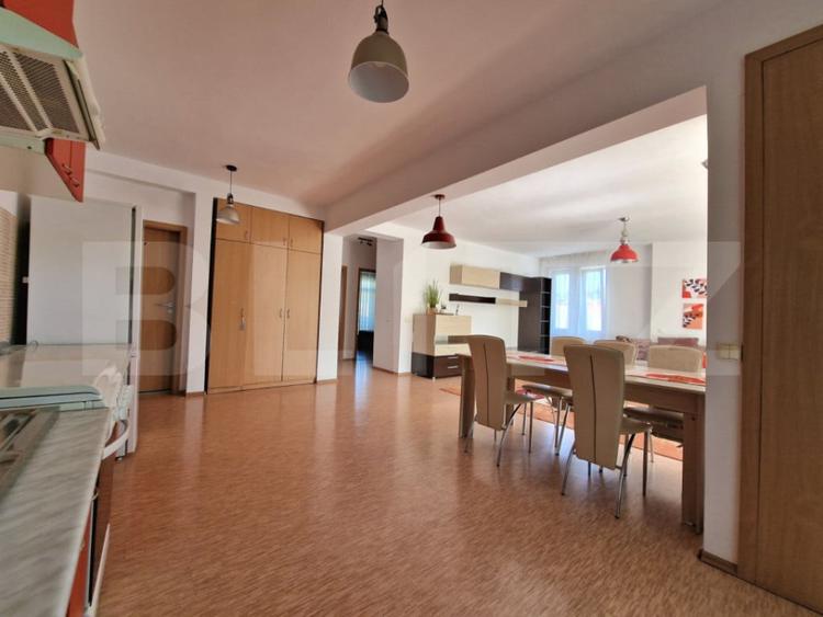 Inchiriere apartament 3 camere Mana?tur! - 2