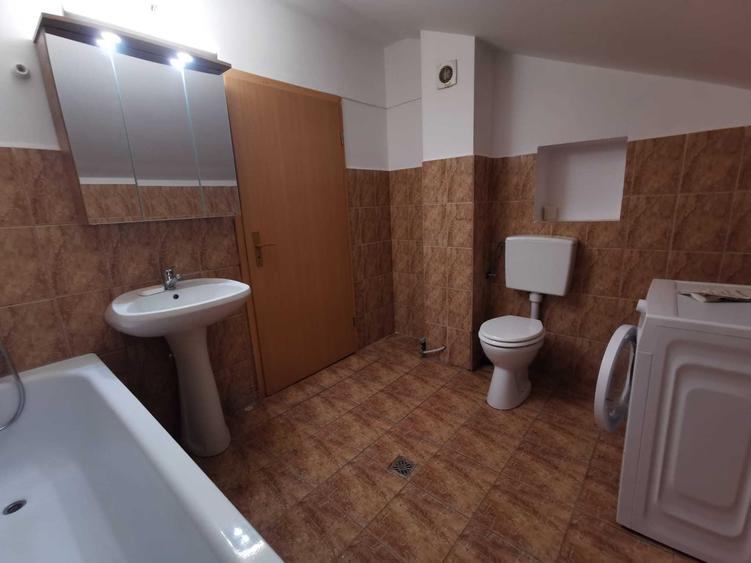 Garsonieră decomandată în Valea Aurie