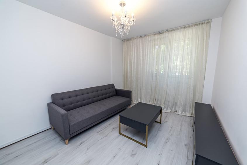 Apartament cu 2 camere semidecomandat, mobilat în Rahova