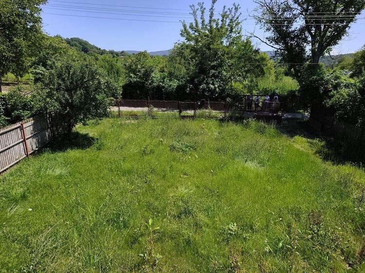 Casă individuală cu 3 camere cu Teren 755 Mp în Calvini