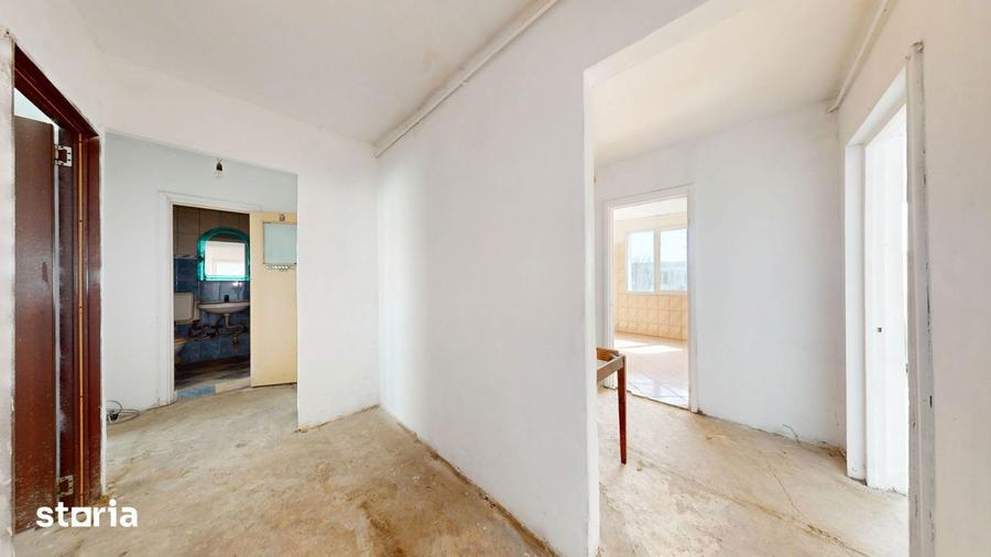 Apartament cu 4 camere decomandat în Rahova