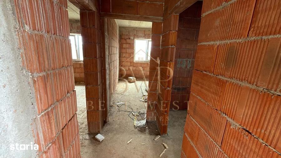 Casă cu 3 camere cu Teren 630 Mp în Urseni