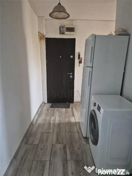 Garsonieră decomandată în Soarelui