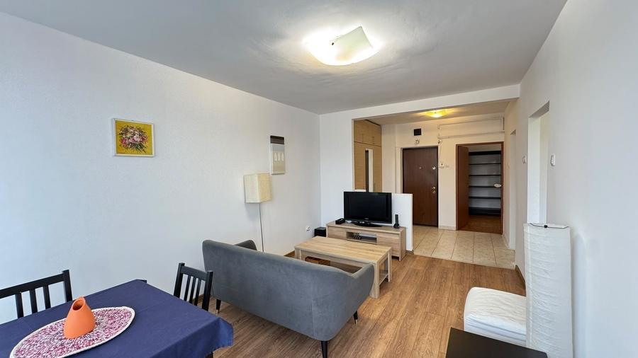 Apartament cu 3 camere decomandat, mobilat în Ultracentral