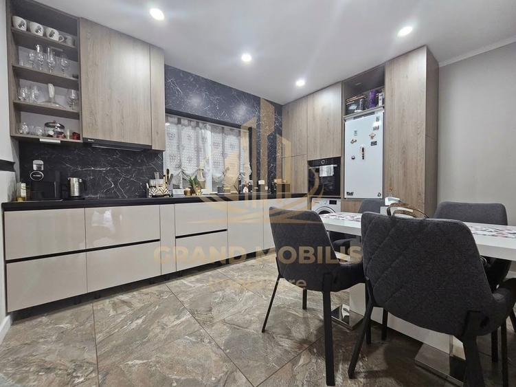 Duplex cu 3 camere cu Canalizare în Dumbrăvița
