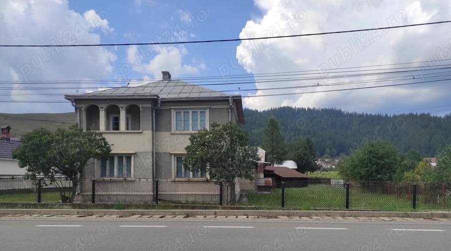 Casă cu 6 camere în Vama