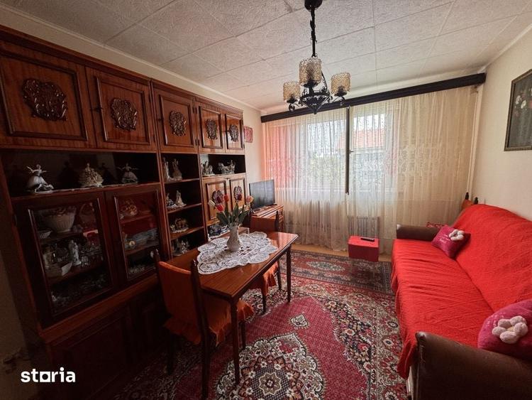 Apartament cu 3 camere decomandat în Lăpuș Argeș