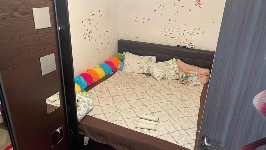 Apartament cu 3 camere semidecomandat în Tătărași