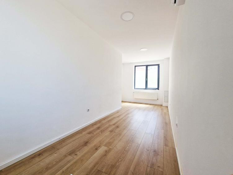 Spațiu comercial, de 15 mp, în Decebal