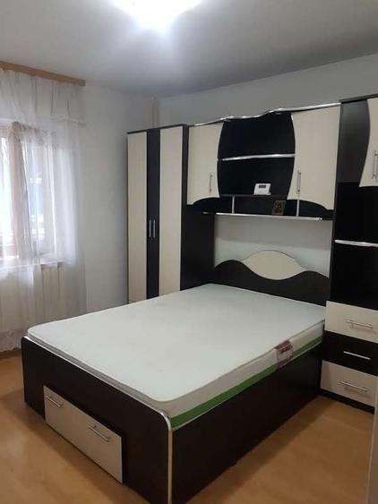 Apartament cu 2 camere decomandat în Nicolina
