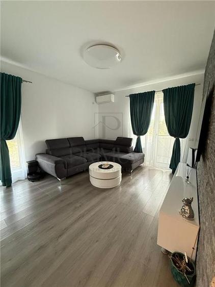 Apartament cu 2 camere decomandat, mobilat în Giroc