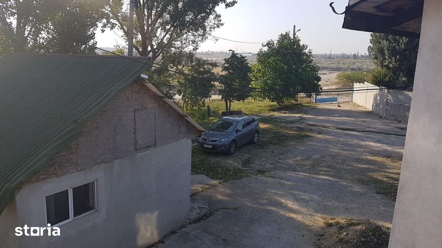 Spațiu comercial, de 414 mp, în Mărăcineni