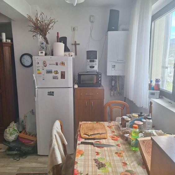Apartament cu 2 camere, mobilat în Micești