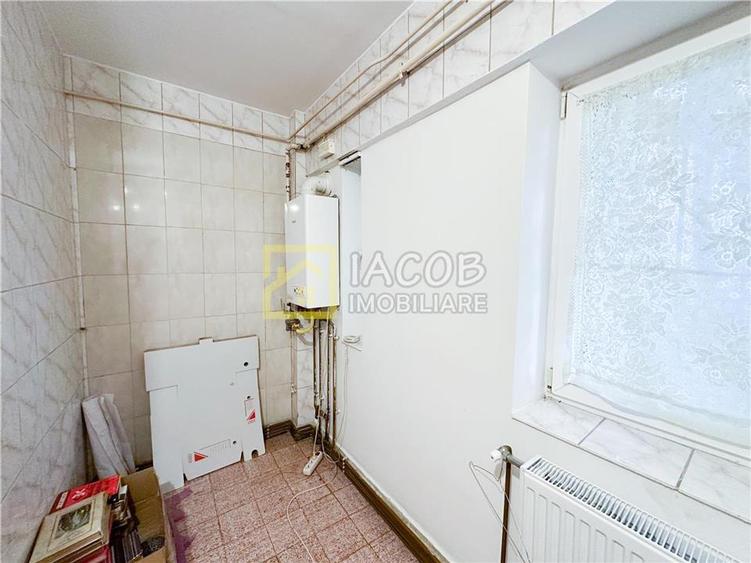 Garsoniera de inchiriat – ideala pentru birou | Zona Colegiului „Gheorghe Vr - 5