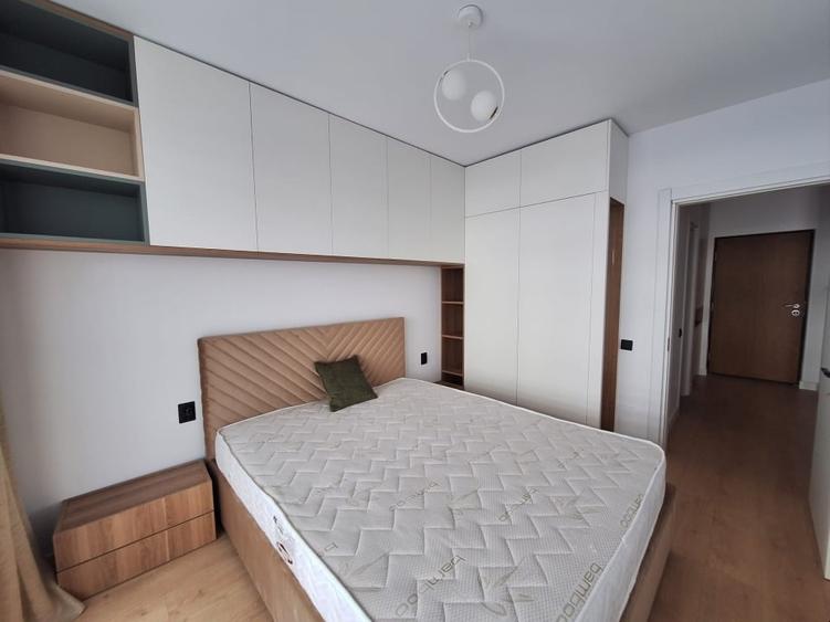 Apartament cu 2 camere semidecomandat, mobilat în Florești