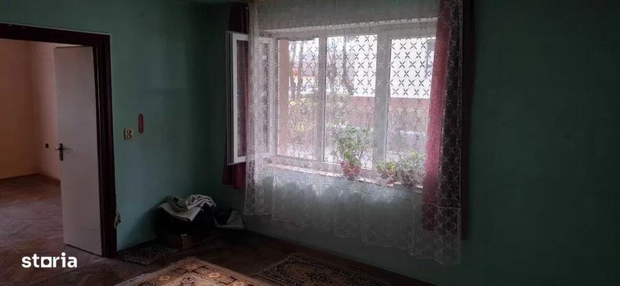 Apartament cu 2 camere nedecomandat în Semicentral