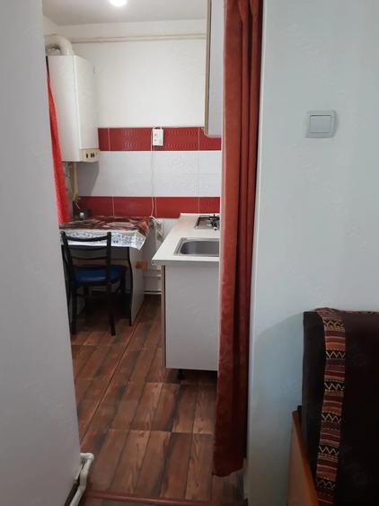 Garsonieră decomandată în Petros