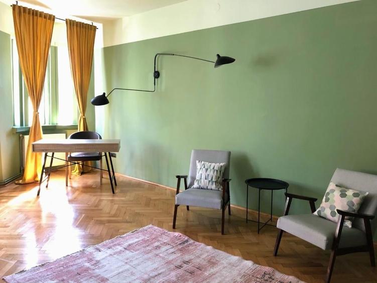 Apartament cu 3 camere decomandat, mobilat în Ultracentral