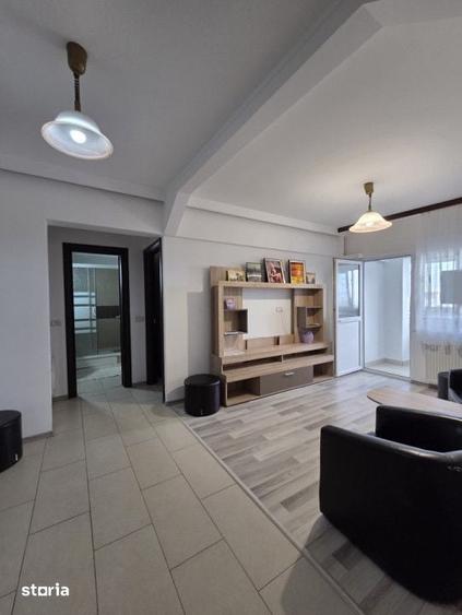 Apartament cu 3 camere în Faleza Nord