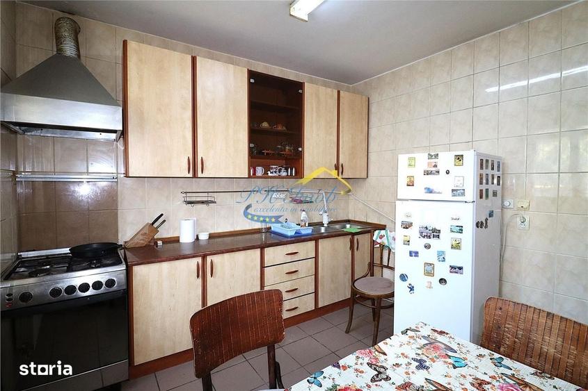 Casă cu 4 camere în Central