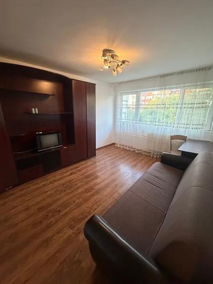 Apartament cu 2 camere decomandat, mobilat în Eroii Revoluției