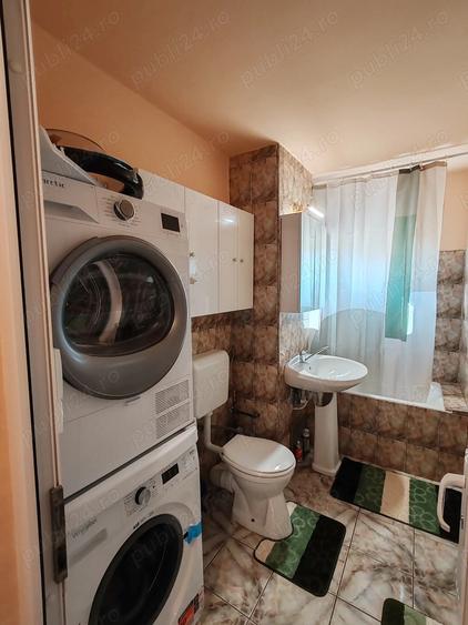 Ofer spre inchiriere apartament cu trei camere confort 1 - 8