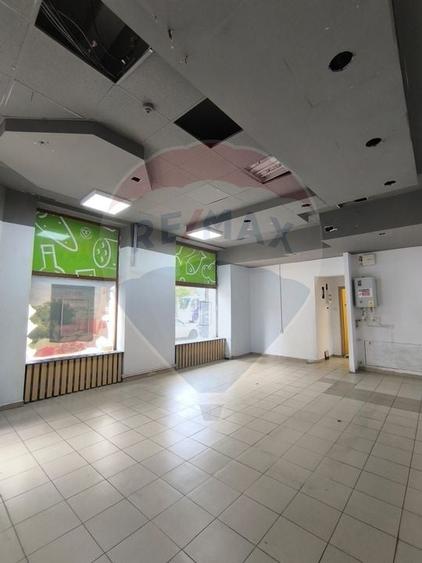Spațiu comercial semicentral de inchiriat - 3