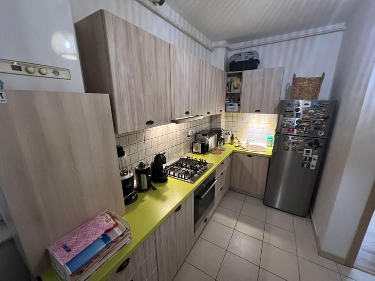 Decomandat. Bucatarie separata. Mobilat si utilat. Girocului - pozitie excelenta - 5