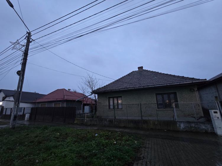 Sag - DN 59 -Casa si Teren 1876 mp - front 14 m - 2