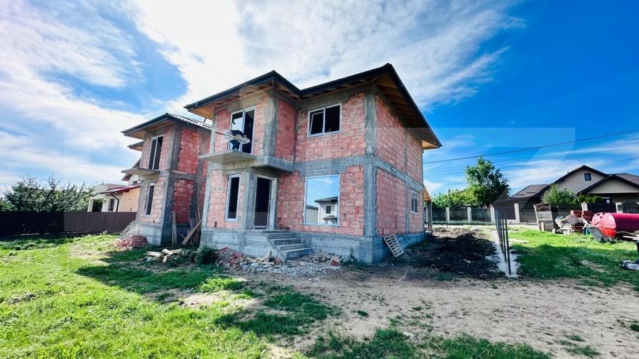 Casa la rosu  4 camere, 106 mp, zona Miroslava - 1