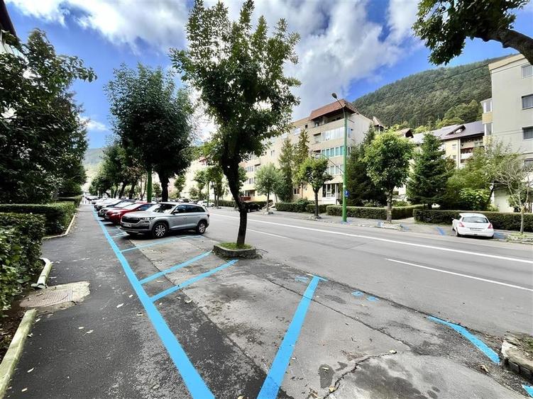 Apartament Decomandat cu 3 Camere si 2 Bai in Racadau - 15