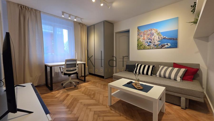 Apartament cu 2 camere semidecomandat, mobilat în Andrei Mureșanu