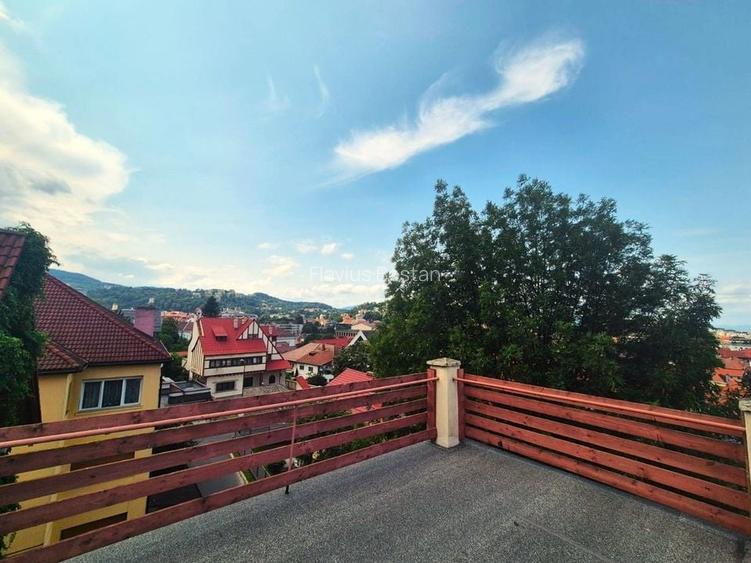 Apartament in casă, într-o zonă exclusivistă, priveliște deosebită.