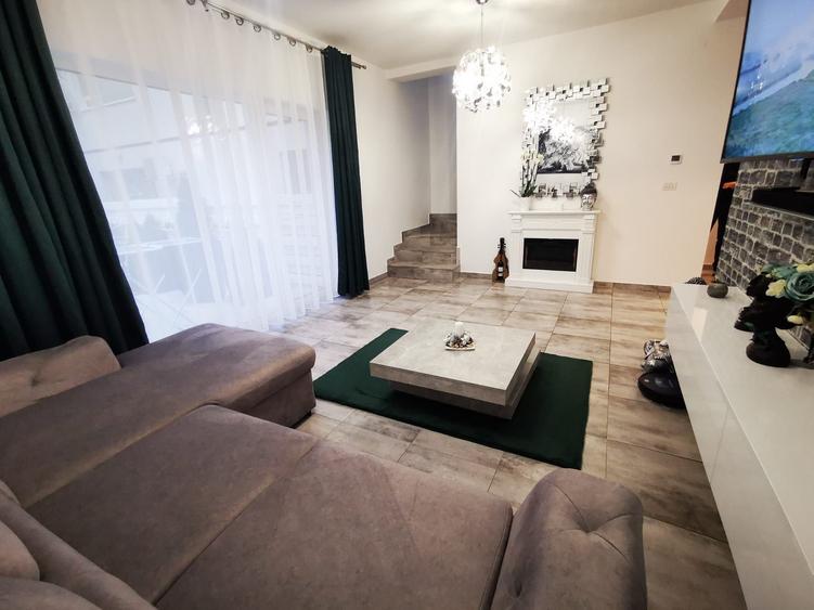 Casă tip înșiruită modernă de vânzare în Dumbrăvița - 2