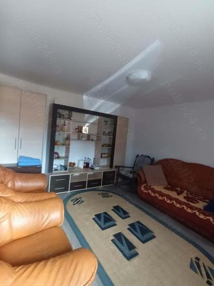 Inchiriez casa valu traian - 8