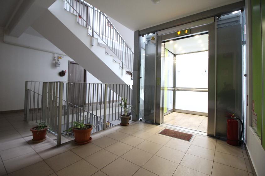 Luică + Brâncoveanu, bloc 2013, 2 camere mobilat și utilat, parcare ADP - 19