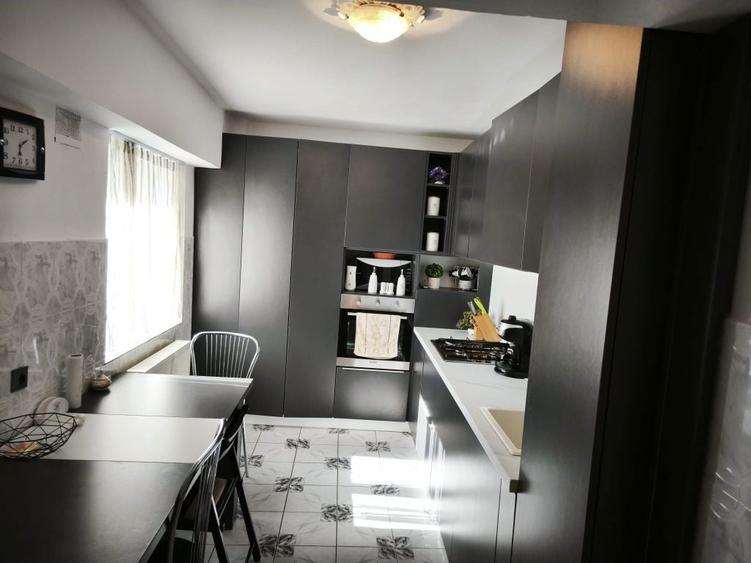 Apartament de vanzare - 3