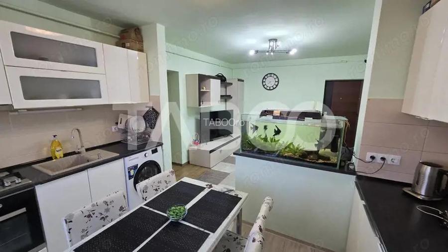 Apartament de vanzare etaj intermediar 3 camere Calea Surii Mici Apartament de vanzare etaj intermediar 3 camere Calea Surii Mici