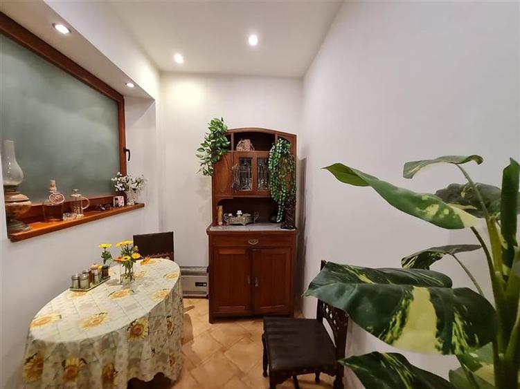 Decomandat pe 2 camere+ birou, etaj 1, Bulevardul Grivitei, Brasov - 46