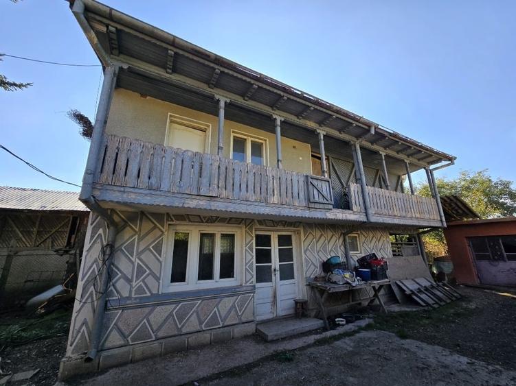 Teren 1300mp cu casa batraneasca - 10